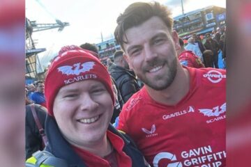 Charlie Evans with Scarlets centre Johnny Williams